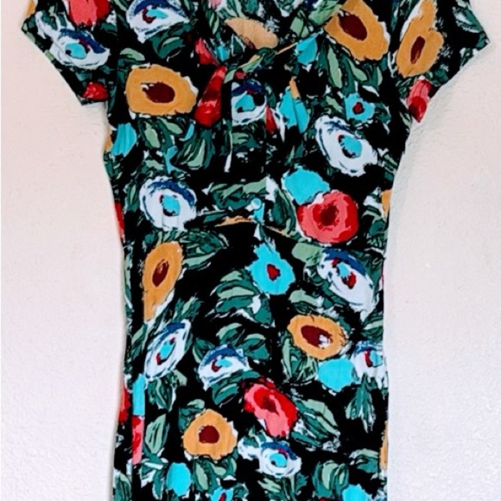 Louie Lucie Fitted Black and Blue Floral Cap Sleeve Blouse